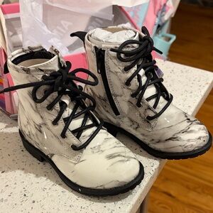 Toddler Marble Pattern Lace-Up Boots